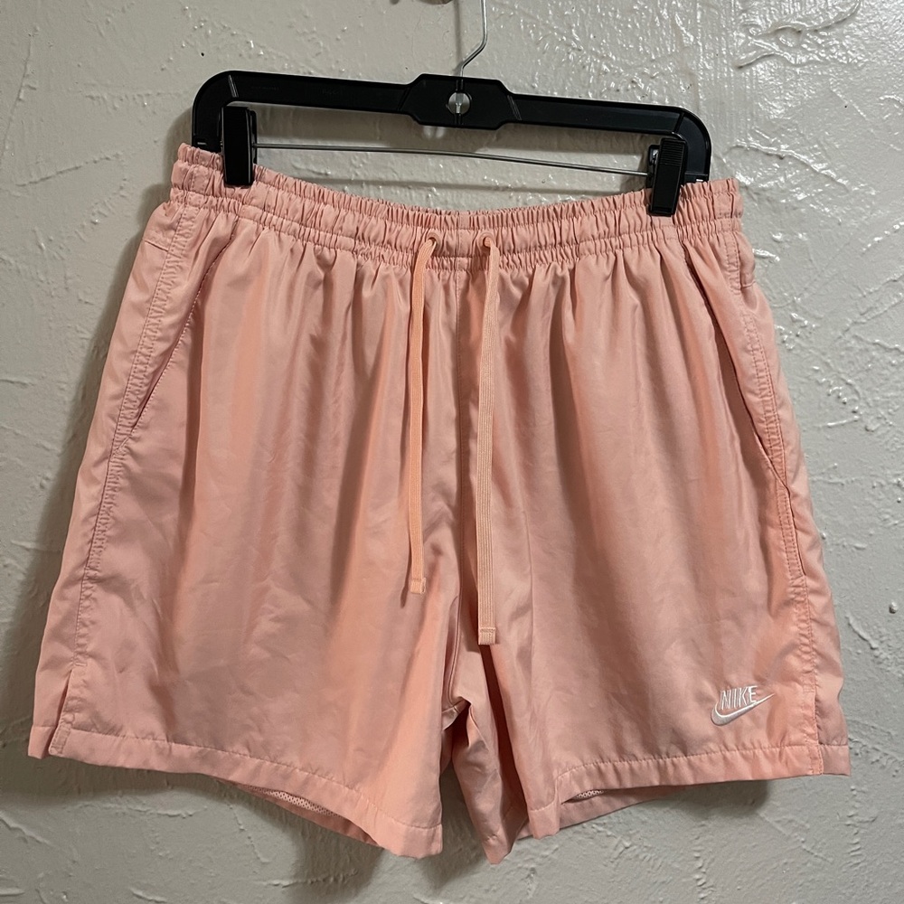 Men’s Nike Woven flow shorts (6”)